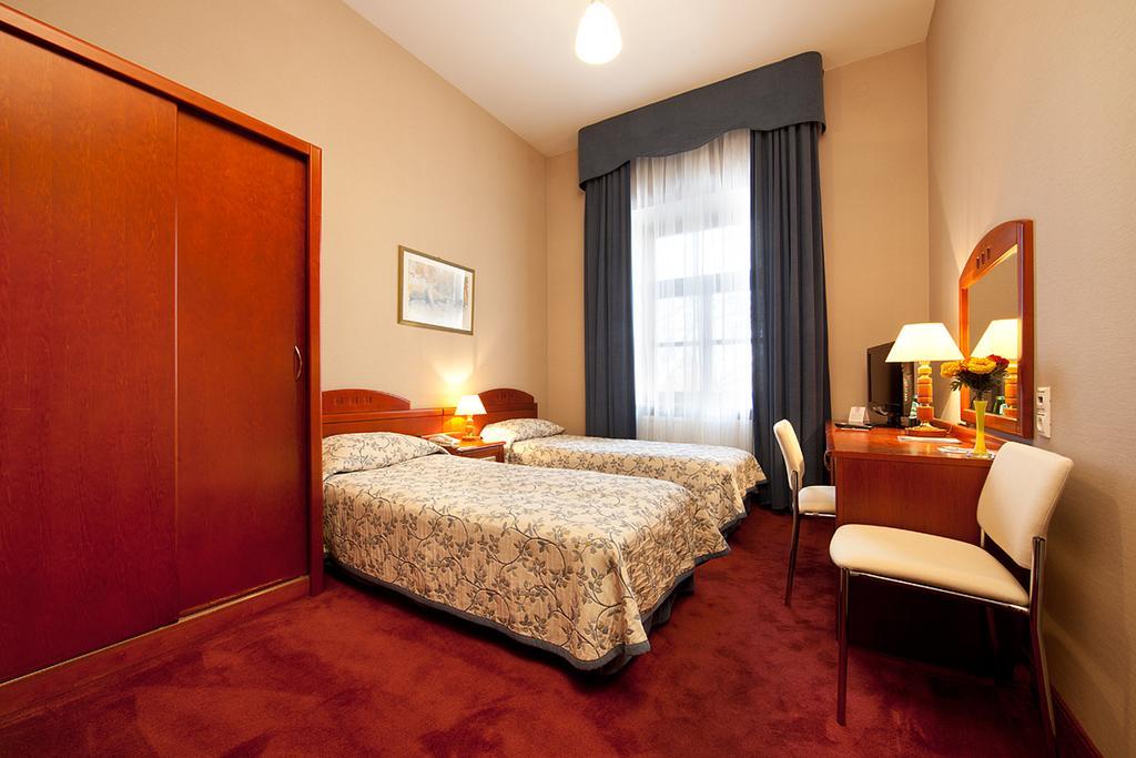 Blue Swan Aparthotel Krasków Exterior foto